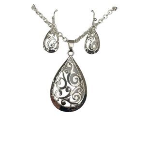 SILVERTONE‎ SWIRL 3 pc NECKLACE SET